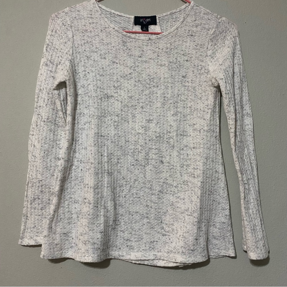 Gray Long Sleeve Light Thermal Top by In Girl